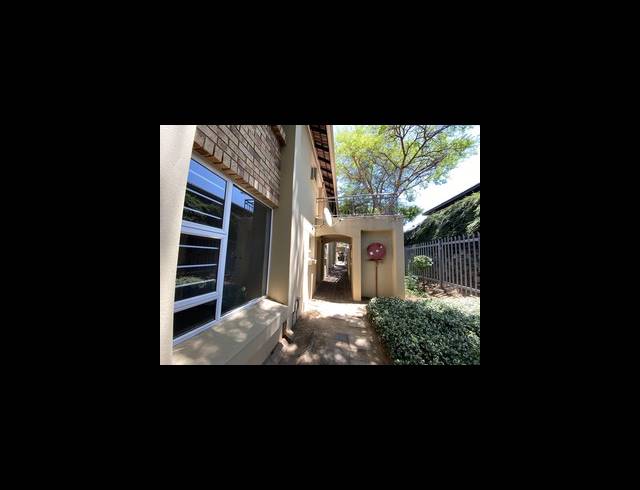 2 BEDROOM APARTMENT RENTED IN BRYANSTON